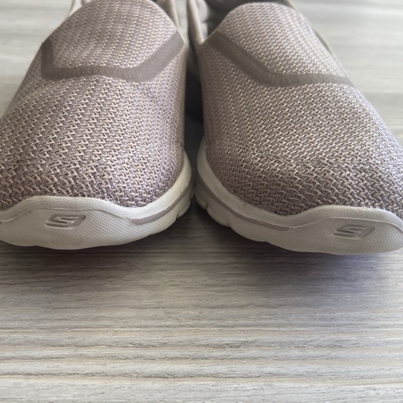 Skechers Shoes Beige Mesh Women's Size 7.5 GO Walk 3 Sporty Slip Ons Sneakers - Picture 5 of 8